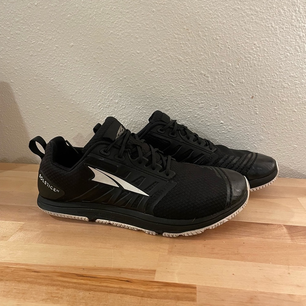 Altra Solstice XT 2 Womens 9.5 Black/White
